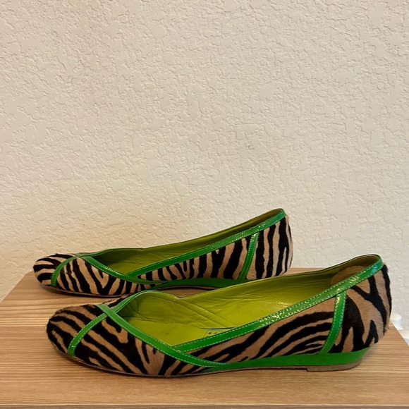 Etro Tiger Stripe Ponyhair Ballet Flats with Green Patent Detail Size 41 - Picture 3 of 8